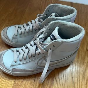 Nike - Girl’s Blazer- Youth size 4